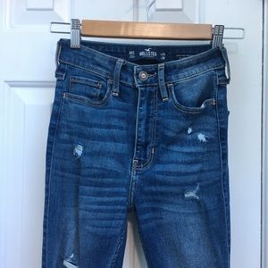 Ultra high rise hollister jeans size 23